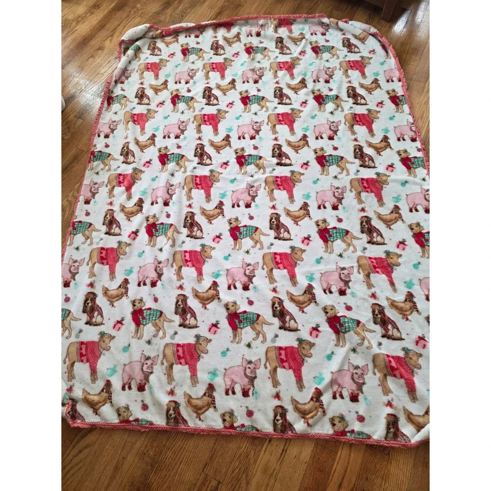Holiday Farm Animal Fleece Throw Blanket Pink Crochet Trim Pigs Cows Dogs 50x70
